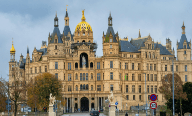 Mohatta-Palace-Museum in Karachi