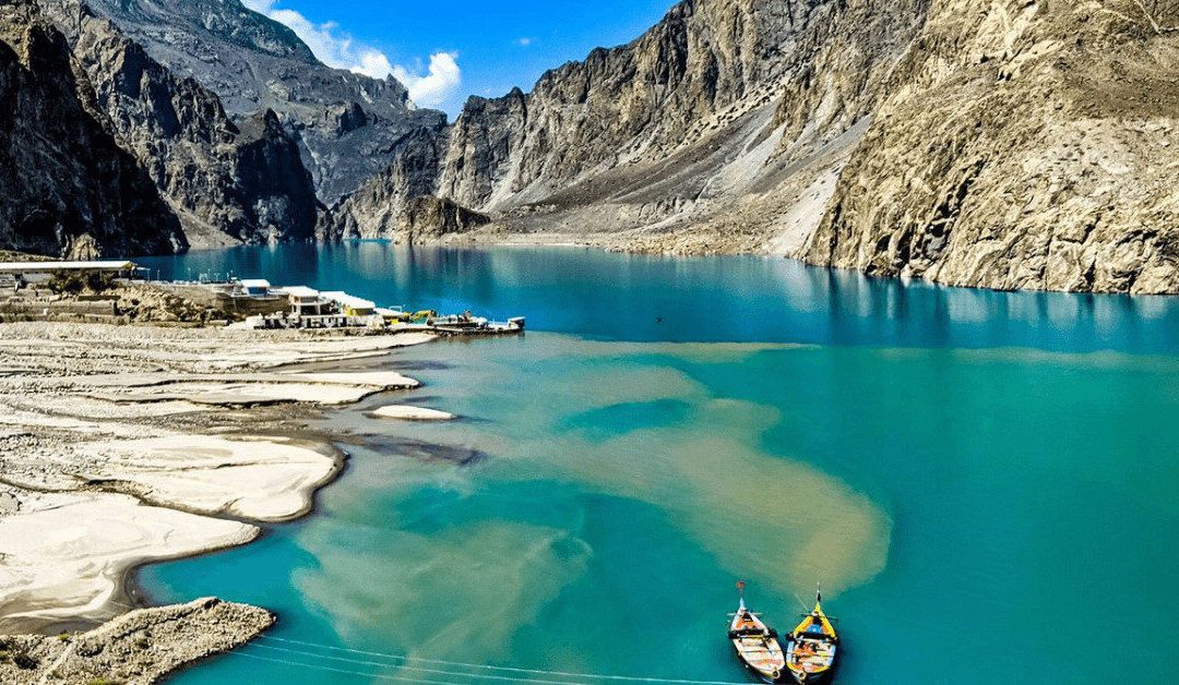 Discover the Natural Beauty of Pakistan: A Paradise for Adventure and Serenity Seekers