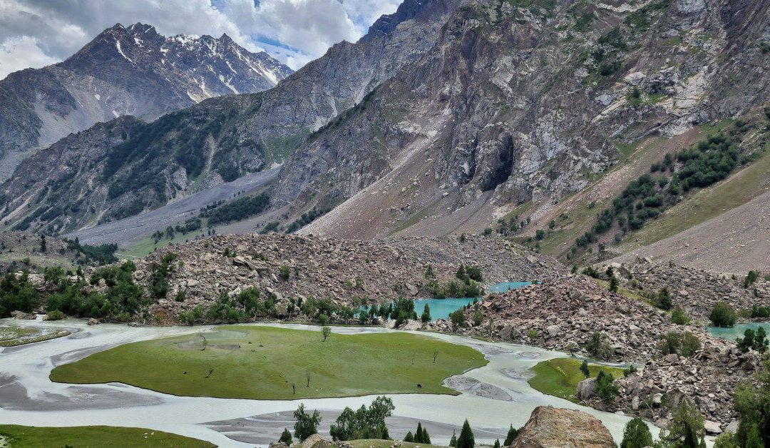 Top Trekking Routes in Ghizer Valley Pakistan (2026): Hindukush Mountain Passes and Adventure Treks