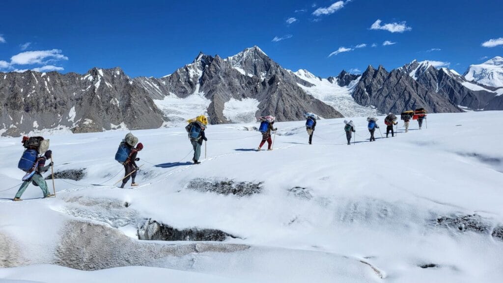 Which season is best for hiking in Pakistan