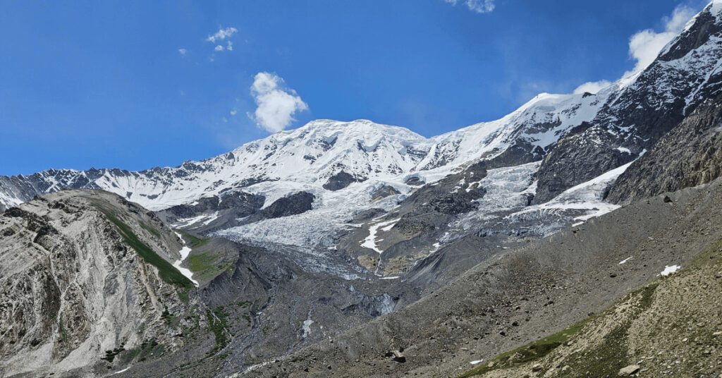 Hindukush Trekking Guide: Routes, Difficulty, Costs & Safety Tips