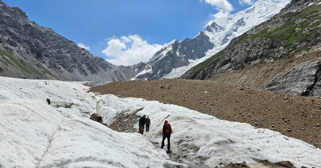 Hindukush Trekking Guide: Routes, Difficulty, Costs & Safety Tips