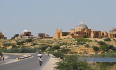 Best Day Trips from Karachi: 5 Unmissable Cultural & Coastal Adventures in Sindh