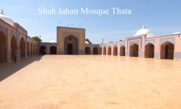 Best Day Trips from Karachi: 5 Unmissable Cultural & Coastal Adventures in Sindh