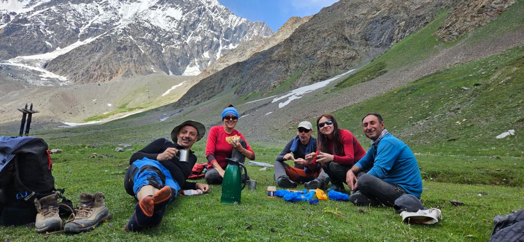 How to Get Pakistan Trekking Visa (Complete Guide for Foreign Travelers)