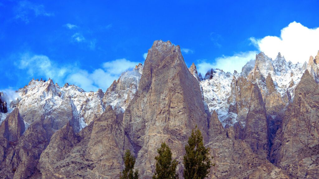 Hunza Valley Tours 2026 – Best Pakistan Mountain Tours & Travel Guide