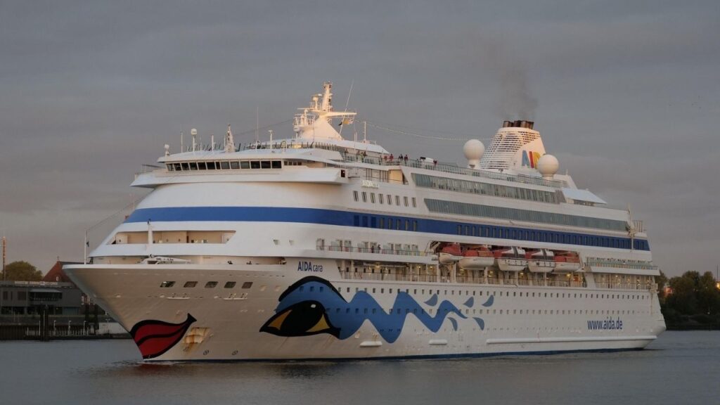 Travel Cheap with Sea Transport