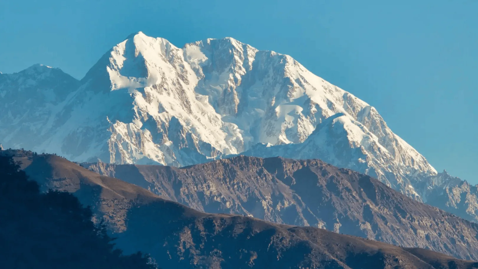 Terichmir the highest peak in Hindukush Range Pakistan